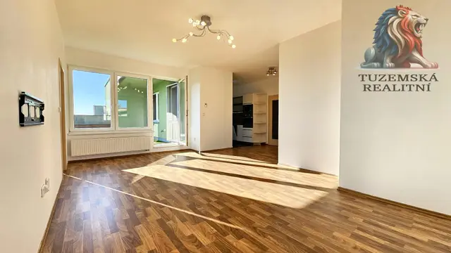 Prostorný byt 4+kk o 99m2 s 2WC, garážovým stáním, terasou 30m2 s výhledem na Šternberk. — fotografie 5