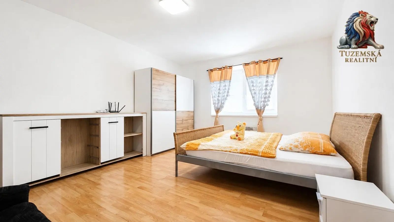 Zrekonstruovaný byt 1+1 s parkovacím stáním, gril zónou a zahradou v Sebranicích u Boskovic.