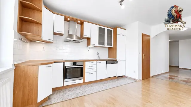 Byt 4+kk 134 m2 (71.000kč/m2) s dvěma balkony, Olomouc, Slavonínská. — fotografie 5