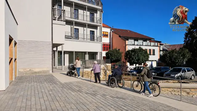 Byt 2+kk v zrekonstruovaném bytovém domě s novými byty v Bystřici nad Pernštejnem. — fotografie 2