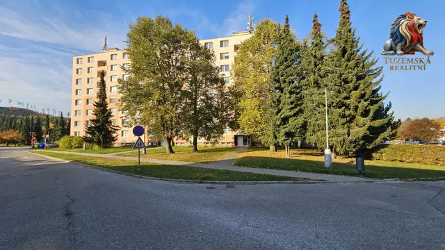 Zrekonstruovaný, vybavený byt 3+1 na super místě s výhledem  na Boskovice. — fotografie 2