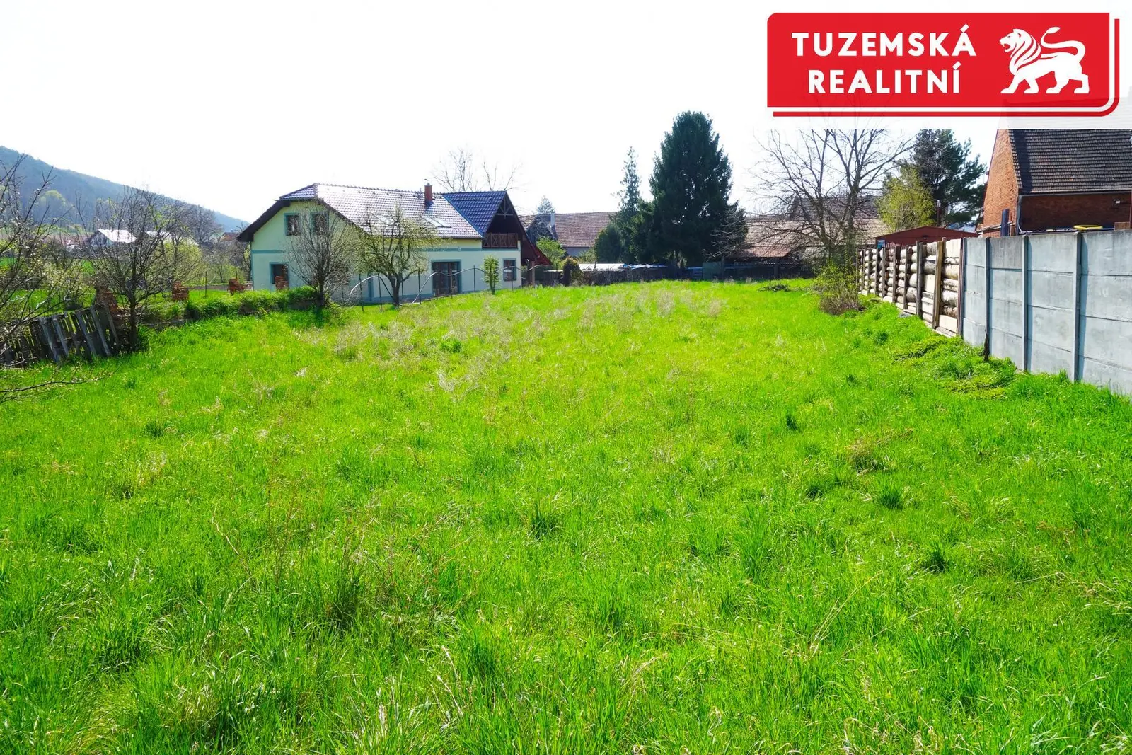 Prodej stavebního pozemku, slunný, na rovině, v blízkosti zámeckého parku a parku Velký Kosíř.