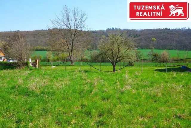 Prodej stavebního pozemku, slunný, na rovině, v blízkosti zámeckého parku a parku Velký Kosíř. — fotografie 4