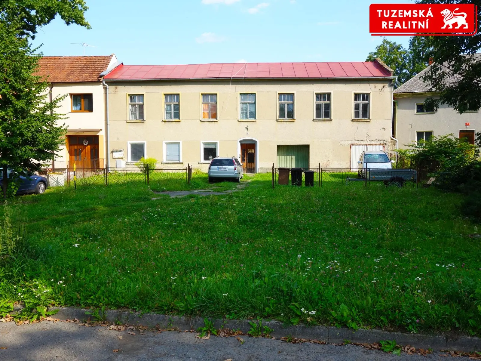 Na Neředín velký stavební pozemek 1798m2 na rodinný dům či bytový dům.