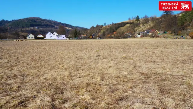 Stavební pozemek 10555m2 na okraji obce Rozhraní. — fotografie 4
