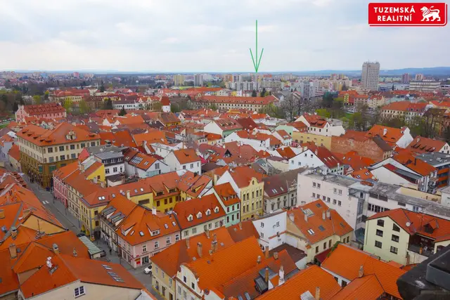 Bezbariérový zrekonstruovaný byt 2+1 s balkónem u Pražského Předměstí. — fotografie 4