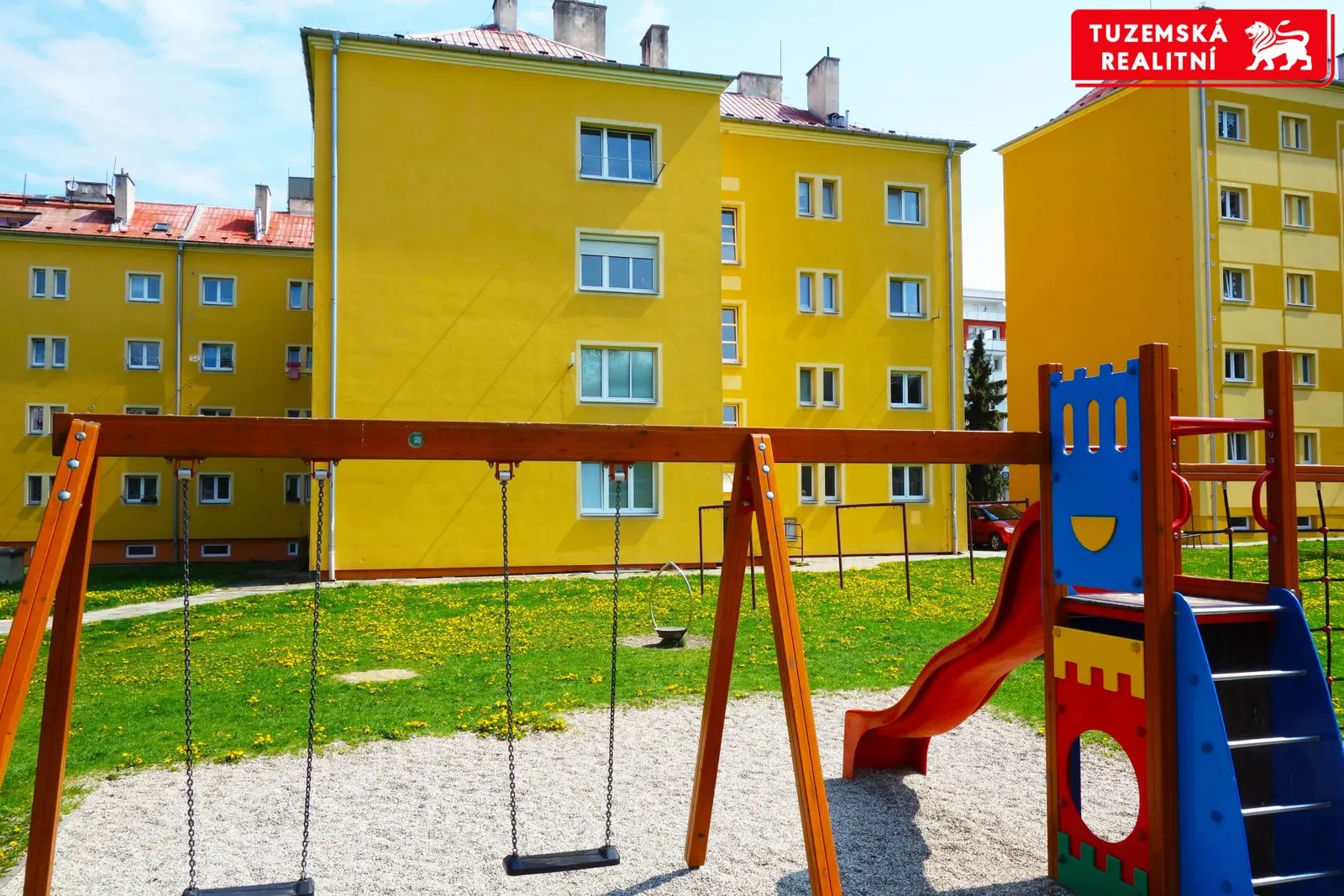 Pronájem prostorného bytu 2+1 o výměře 68m2 v blízkosti centra