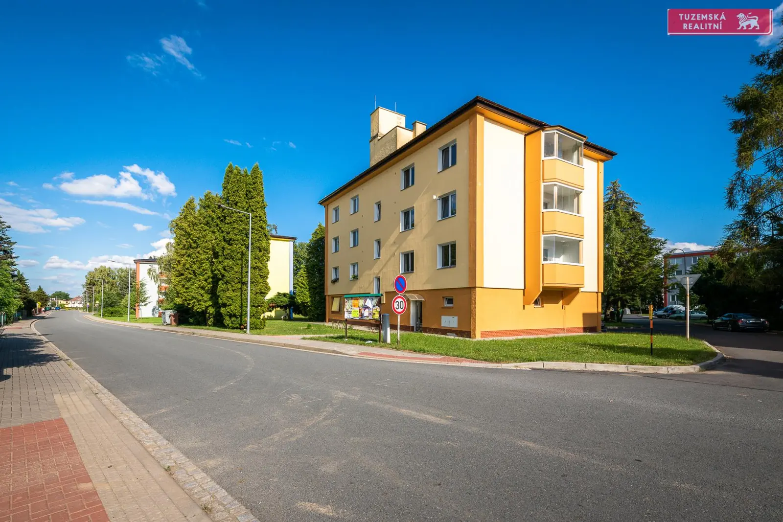 Třípokojový byt v Lošticích za cenu garsonky v Olomouci.