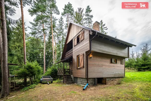 Zrekonstruovaná celoročně obyvatelná chata 4+kk hned u vody. — fotografie 5