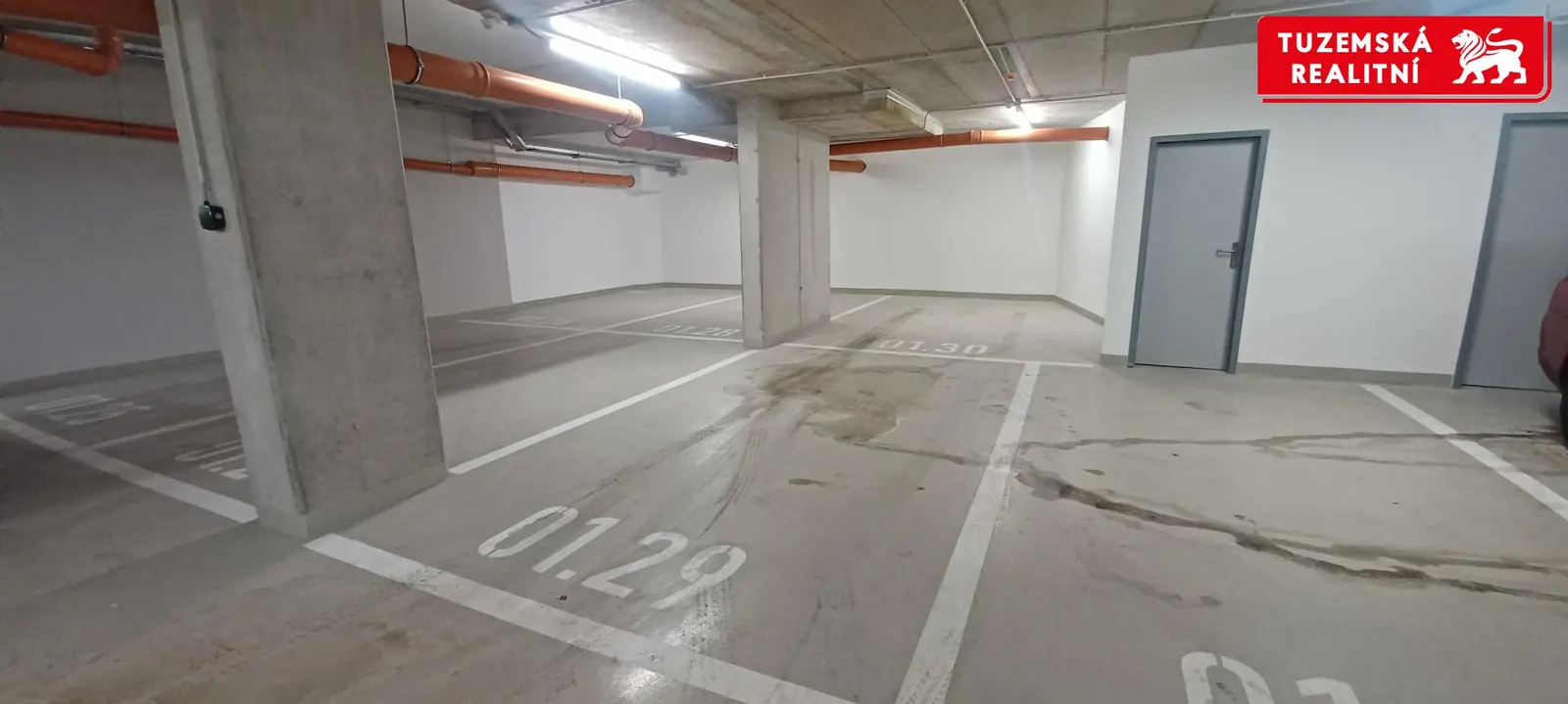 Zbavte se otravných problémů s parkováním. Parkujte kdykoli v klidu a pohodě. Oloumoc. Stání č.01.29