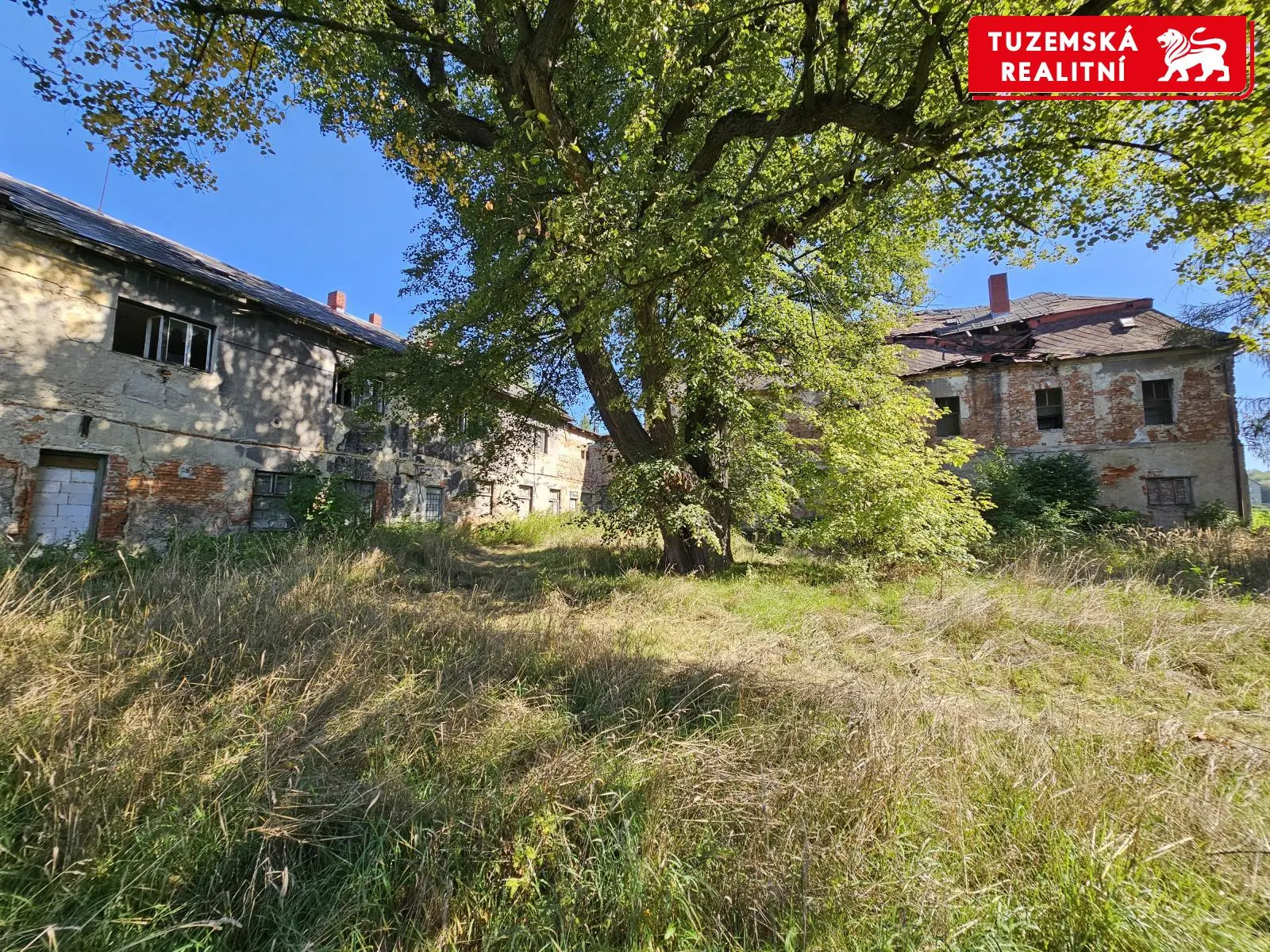 Alzheimer centrum., ubytování, hotel atd, v bývalém zámku v centru Dolní Lutyně u Ostravy,