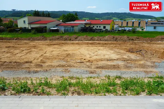 Stavební pozemek č. 4, o ploše 953 m2 na rodinný dům v Ráječku u Blanska — fotografie 3
