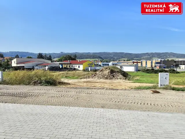 Stavební pozemek č. 6, o ploše 1071 m2 na rodinný dům v Ráječku u Blanska — fotografie 4