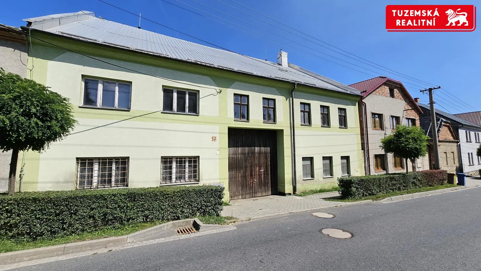 Výroba, sklady, bydlení., atd. Prostorná zemědělská usedlost v Mladějovicích u Šternberka.