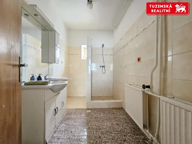 Rodinný dům 6+kk+1, k bydlení, rekreaci či na pronájem turistům. v Mostkově v Jeseníkách. — fotografie 4