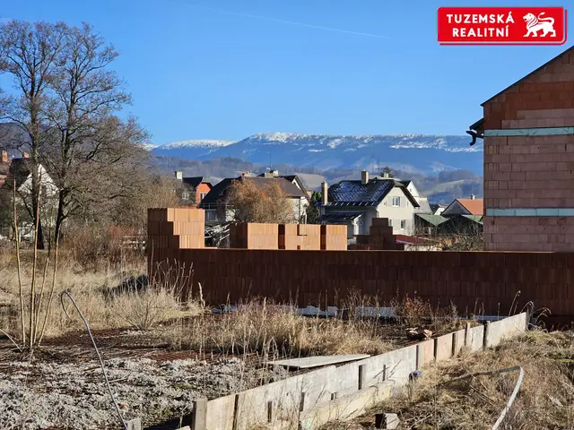 Dům k bydlení, rekreaci či na investici, z osmi rodinných domů ve Velkých Losinách v Jeseníkách.. — fotografie 2