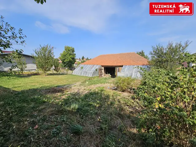 Pozemek se stodolou v centru obce Rozstání, mezi Blanskem a Prostějovem. — fotografie 4