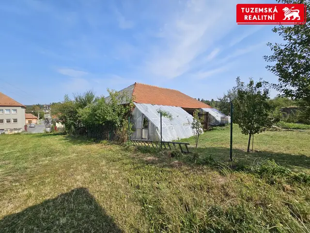 Pozemek se stodolou v centru obce Rozstání, mezi Blanskem a Prostějovem. — fotografie 5