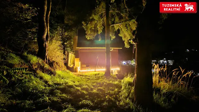 Pozemek na stavbu rekreačních objektů s chatou vedle jako bonus v Boskovicích. — fotografie 4