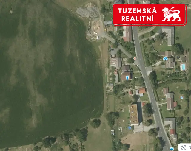 Velký potenciál stavebních pozemků skýtá tento zemědělský pozemek,  Paseka u Šternberka. — fotografie 5