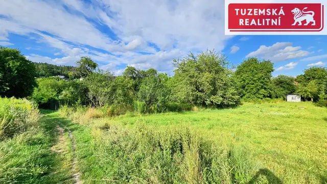 Stavební pozemek, Brno- Líšeň, ulice Střelnice a Habří, na rodinné domy. — fotografie 4