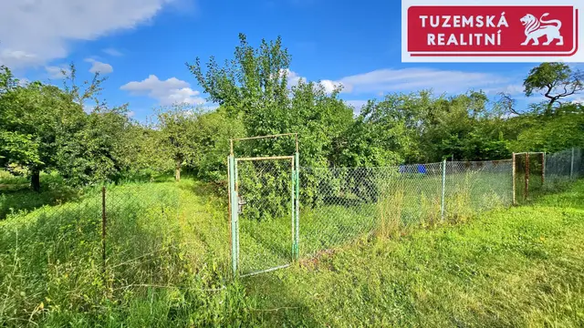 Stavební pozemek, Brno- Líšeň, ulice Střelnice a Habří, na rodinné domy. — fotografie 5