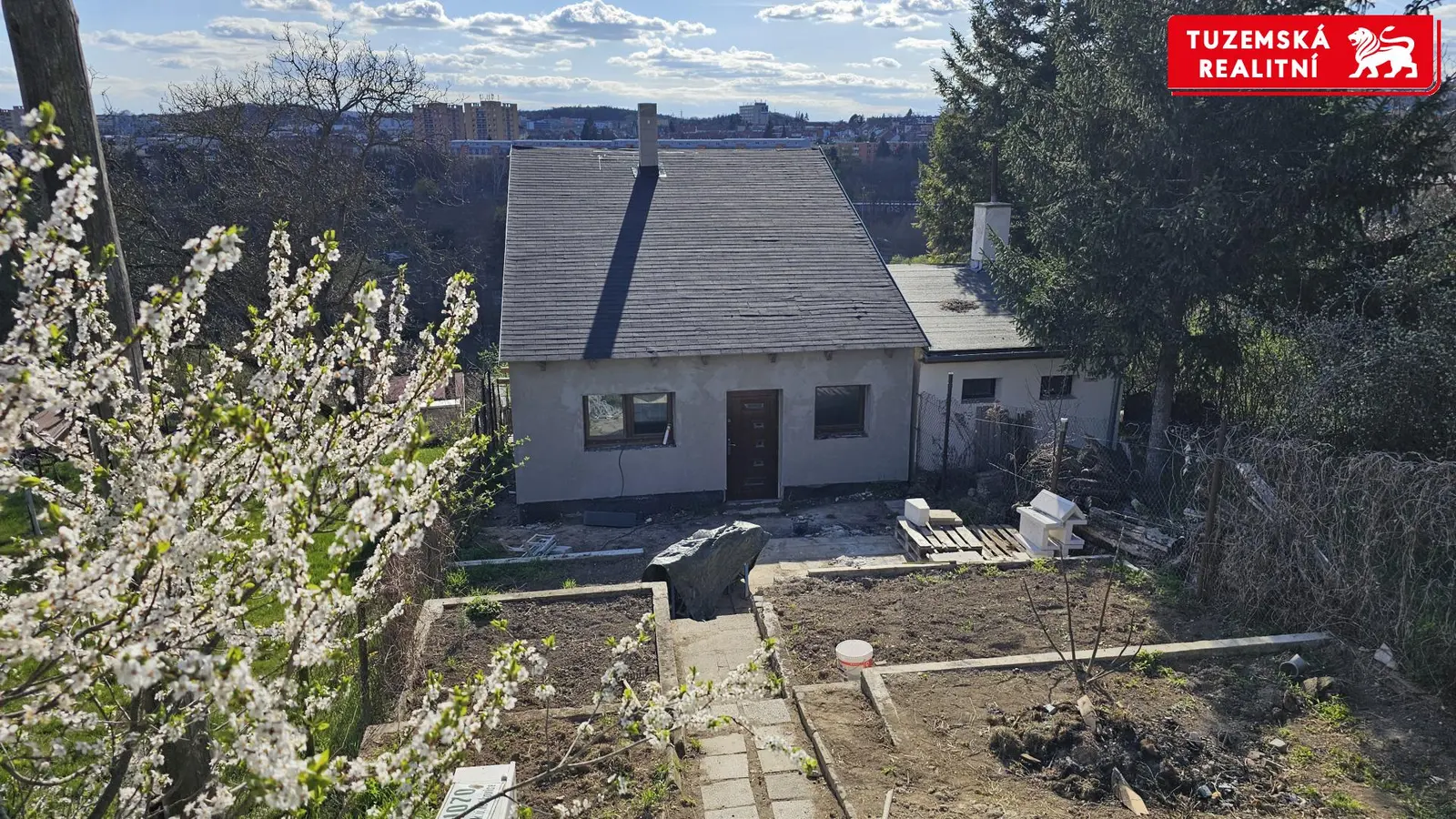 Celoročně obyvatelná zděná chata 5+kk, Brno-Řečkovice.