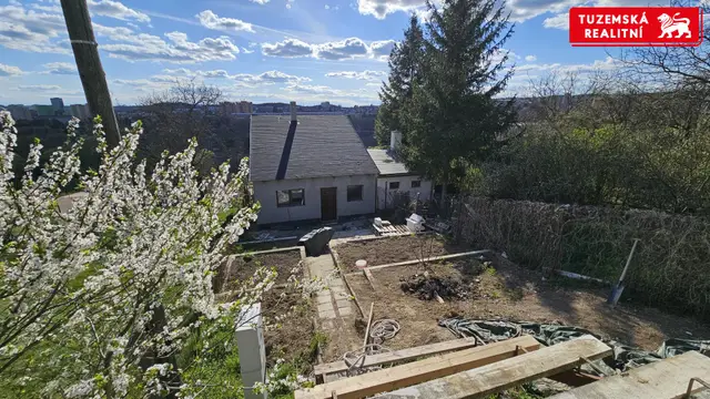 Celoročně obyvatelná zděná chata 5+kk, Brno-Řečkovice. — fotografie 2