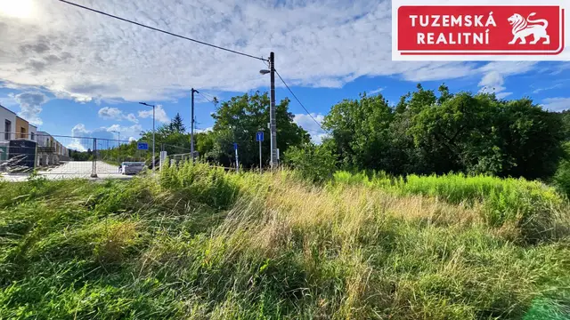 Brno  Líšeň, Zahrada dnes, stavební parcela zítra — fotografie 2
