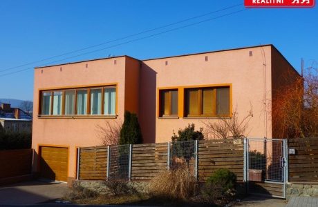 Kompletně zrekonstruovaný RD 6+se zahrádkou, bazénem, velkou terasou pro aktivní životní styl – Rájec Jestřebí