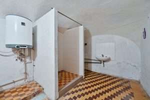 Chalupa v rajské přírodě Jeseníků. Skály, Horní Město, Rýmařov.