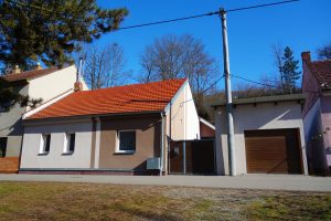 Zrekonstruovaný rodinný dům 3+1, s garáží, s terasou, s uzavřeným dvorkem ve Svitávce.
