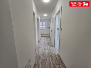 Byt 4+1 se zahradou a velkými hezkými sklepy v Kociánově, v Loučné nad Desnou v Jeseníkách.