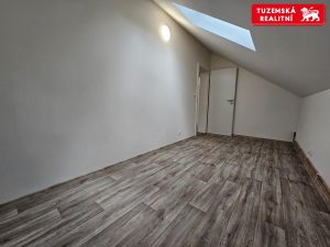 Byt 4+1 se zahradou a velkými hezkými sklepy v Kociánově, v Loučné nad Desnou v Jeseníkách.