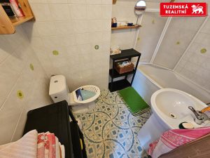 Pohádkový únik v srdci Češkovic nad Blanskem: Vaše chata snů přesně pro Vás..