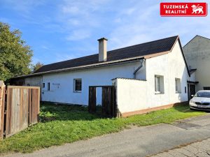 Bezbariérový rodinný dům 4+kk s velkou zahradou v Benátkách u Olomouce.