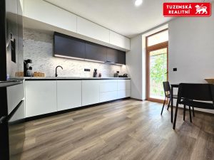 Zrekonstruovaný byt 3+1 se zahradou, tepelným čerpadlem, klimatizací a parkováním v Olomouci .
