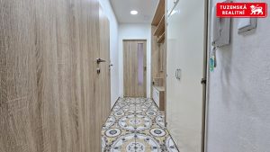Pěkný zrekonstruovaný byt 2+1 o 59m2, v hezkém revitalizovaném bytovém domě ve Velkých Opatovicích.