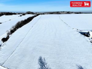 Diamant mezi pozemky se zemědělskou usedlostí, Kořenec u Boskovic.