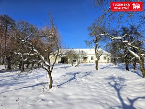 Diamant mezi pozemky se zemědělskou usedlostí, Kořenec u Boskovic.