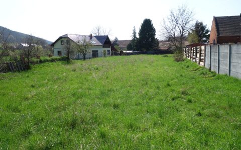 Stavební pozemek, Služín u Prostějova.