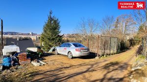 Celoročně obyvatelná zděná chata 4+kk v Brně-Řečkovicích.