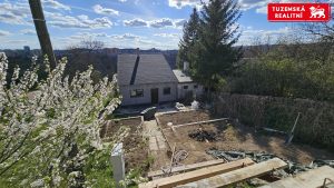 Celoročně obyvatelná zděná chata 5+kk, Brno-Řečkovice.